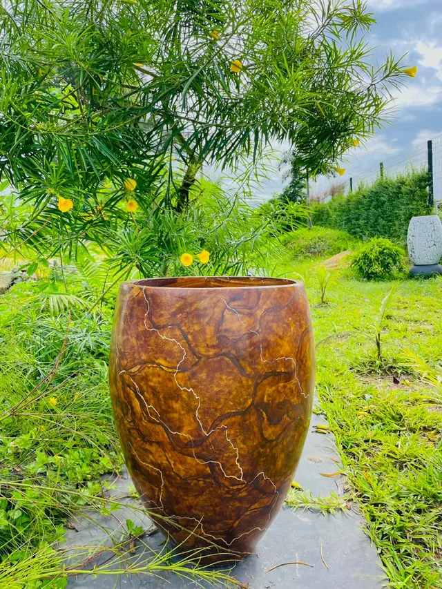 Wide Cocoa Vase