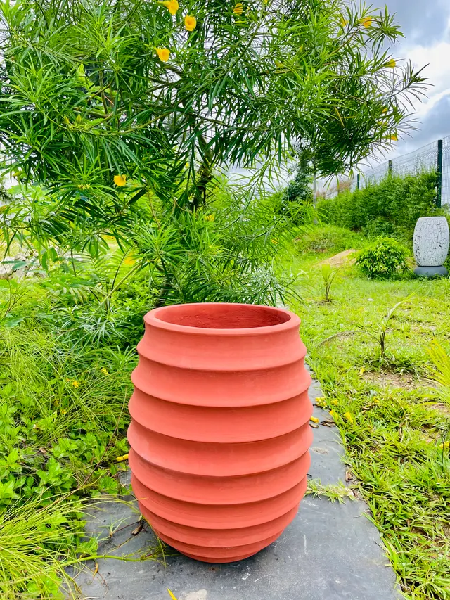 Small Beehive Vase
