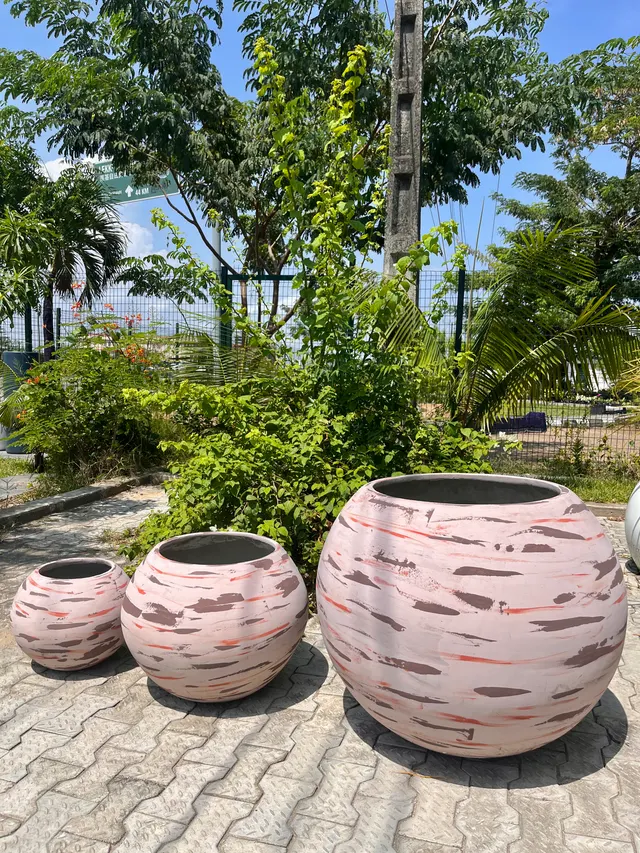 Set Of Ball Vase